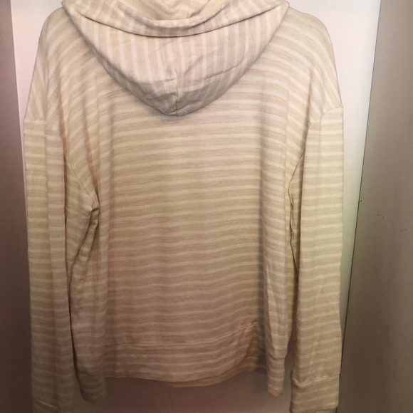 Pullover - Picture 3 of 3